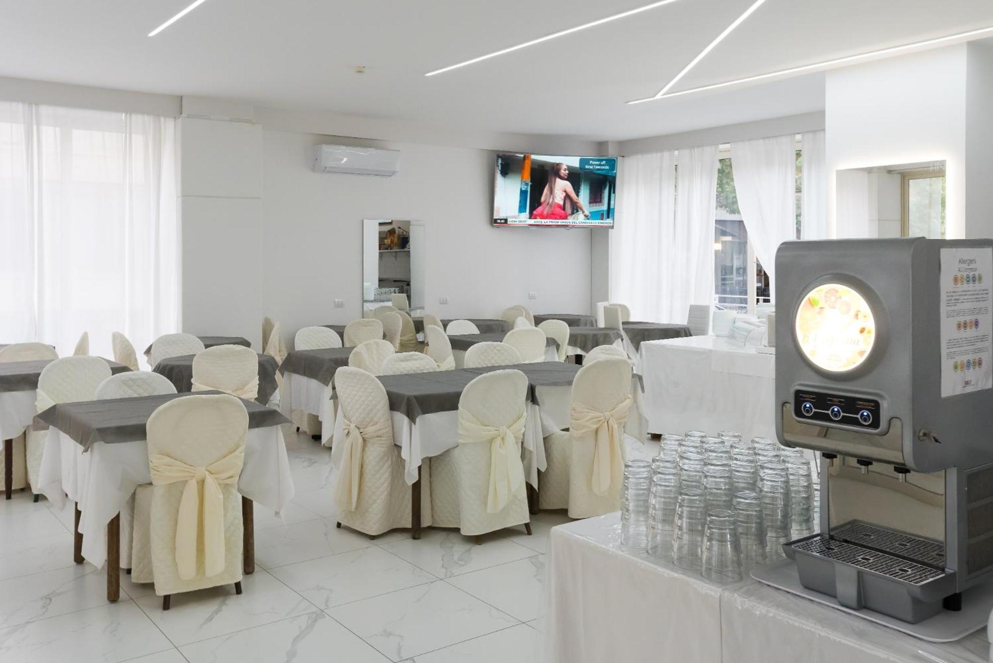Hotel Ninfea Cattolica Exteriér fotografie