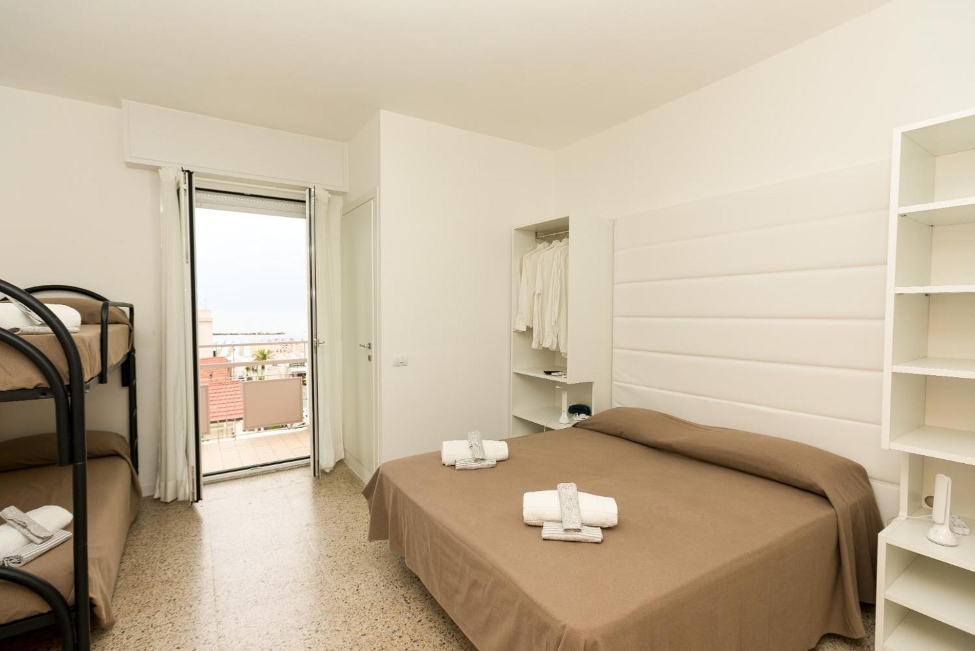 Hotel Ninfea Cattolica Exteriér fotografie