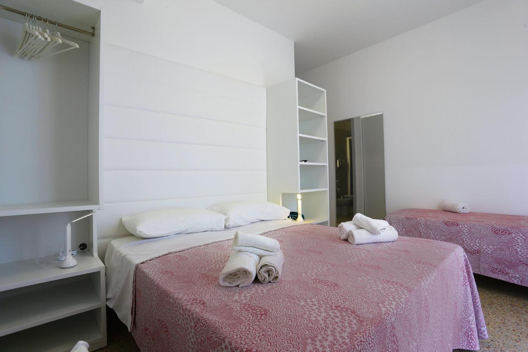 Hotel Ninfea Cattolica Exteriér fotografie