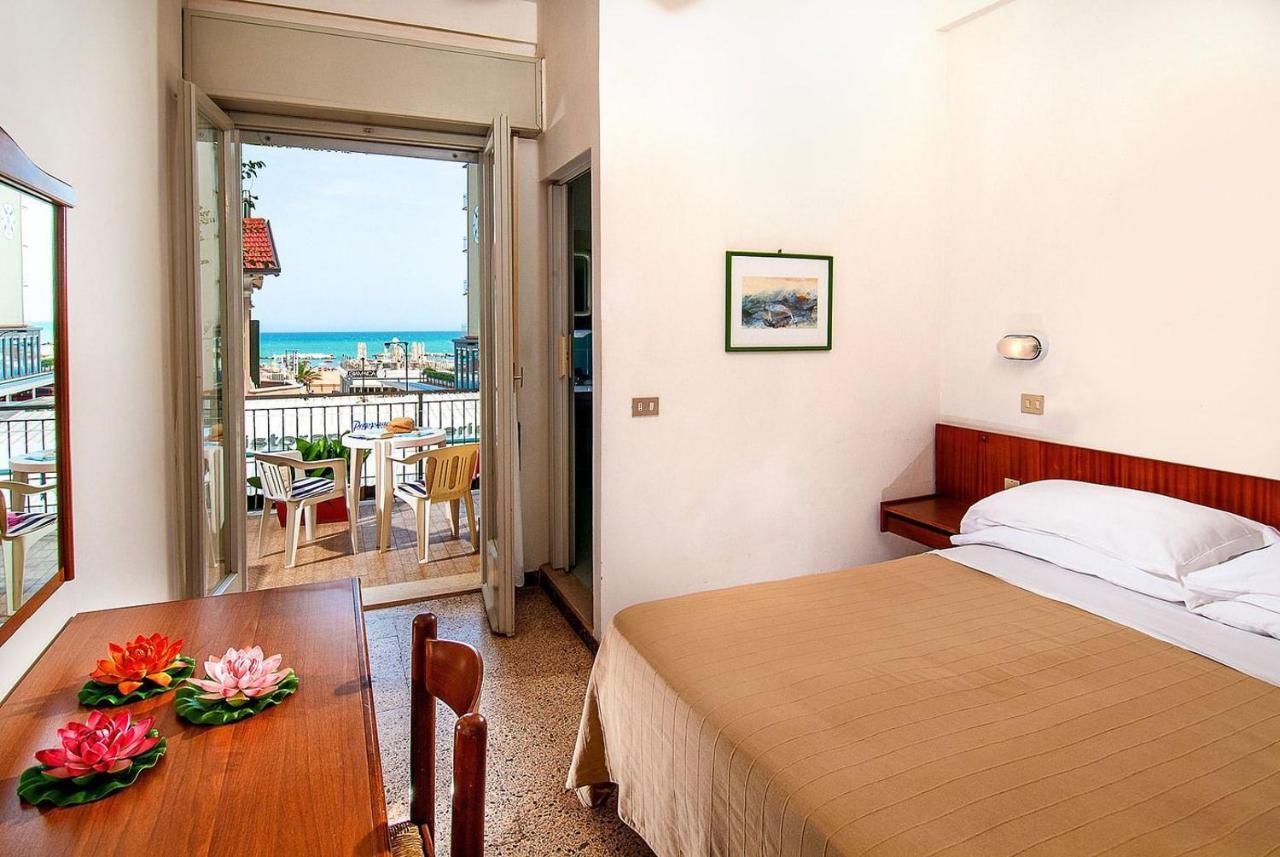 Hotel Ninfea Cattolica Exteriér fotografie